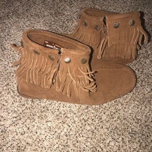 Minnetonka fringe booties